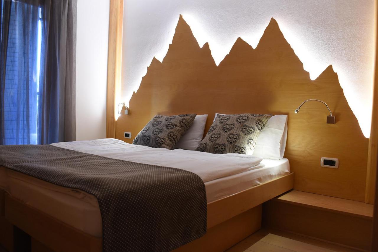 Hotel Corona Pinzolo Εξωτερικό φωτογραφία