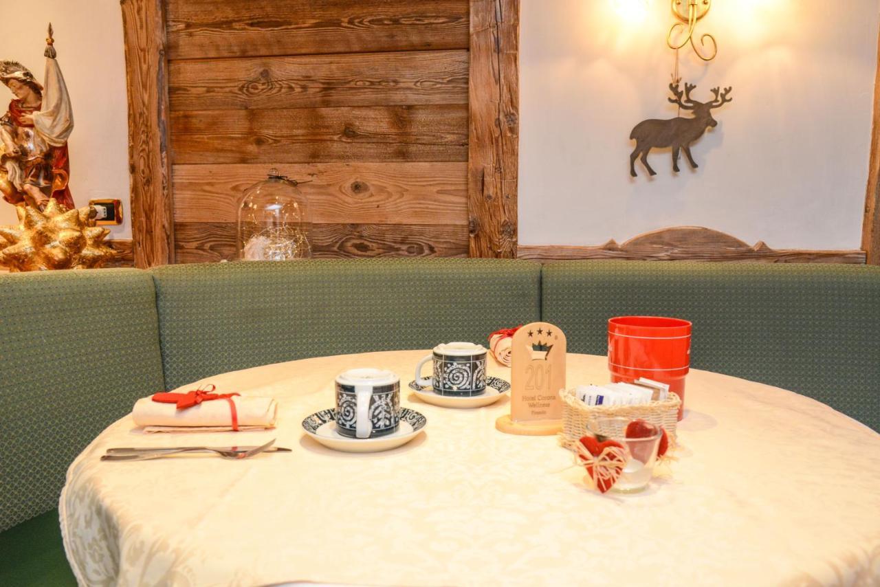 Hotel Corona Pinzolo Εξωτερικό φωτογραφία