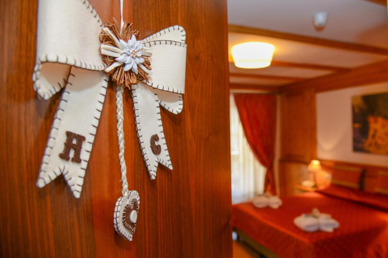 Hotel Corona Pinzolo Εξωτερικό φωτογραφία