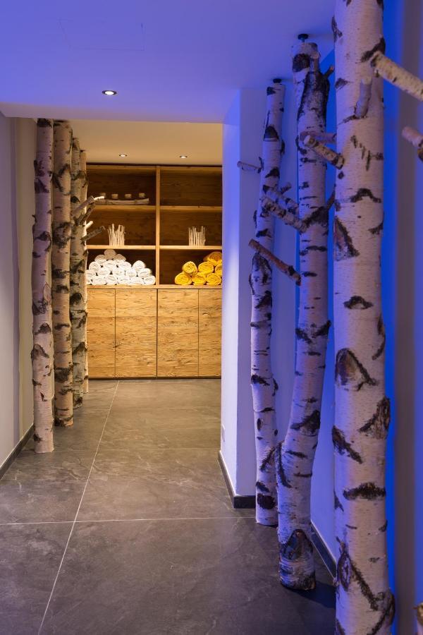 Hotel Corona Pinzolo Εξωτερικό φωτογραφία