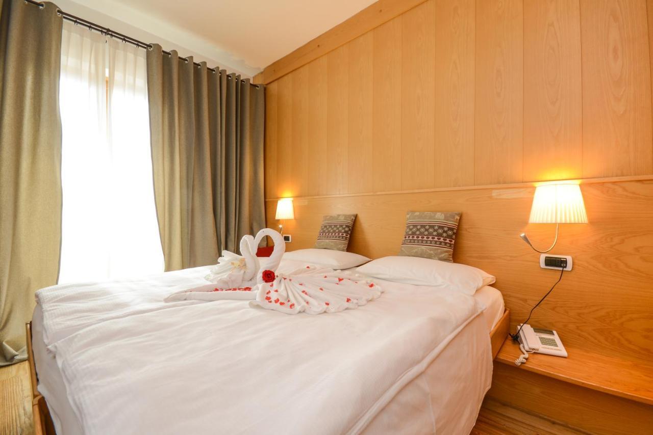 Hotel Corona Pinzolo Εξωτερικό φωτογραφία