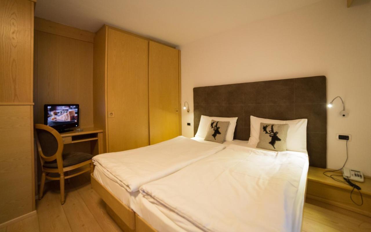 Hotel Corona Pinzolo Εξωτερικό φωτογραφία