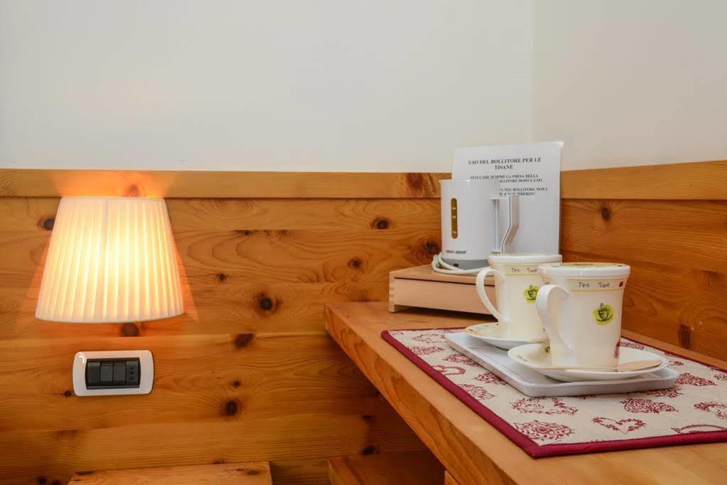 Hotel Corona Pinzolo Εξωτερικό φωτογραφία