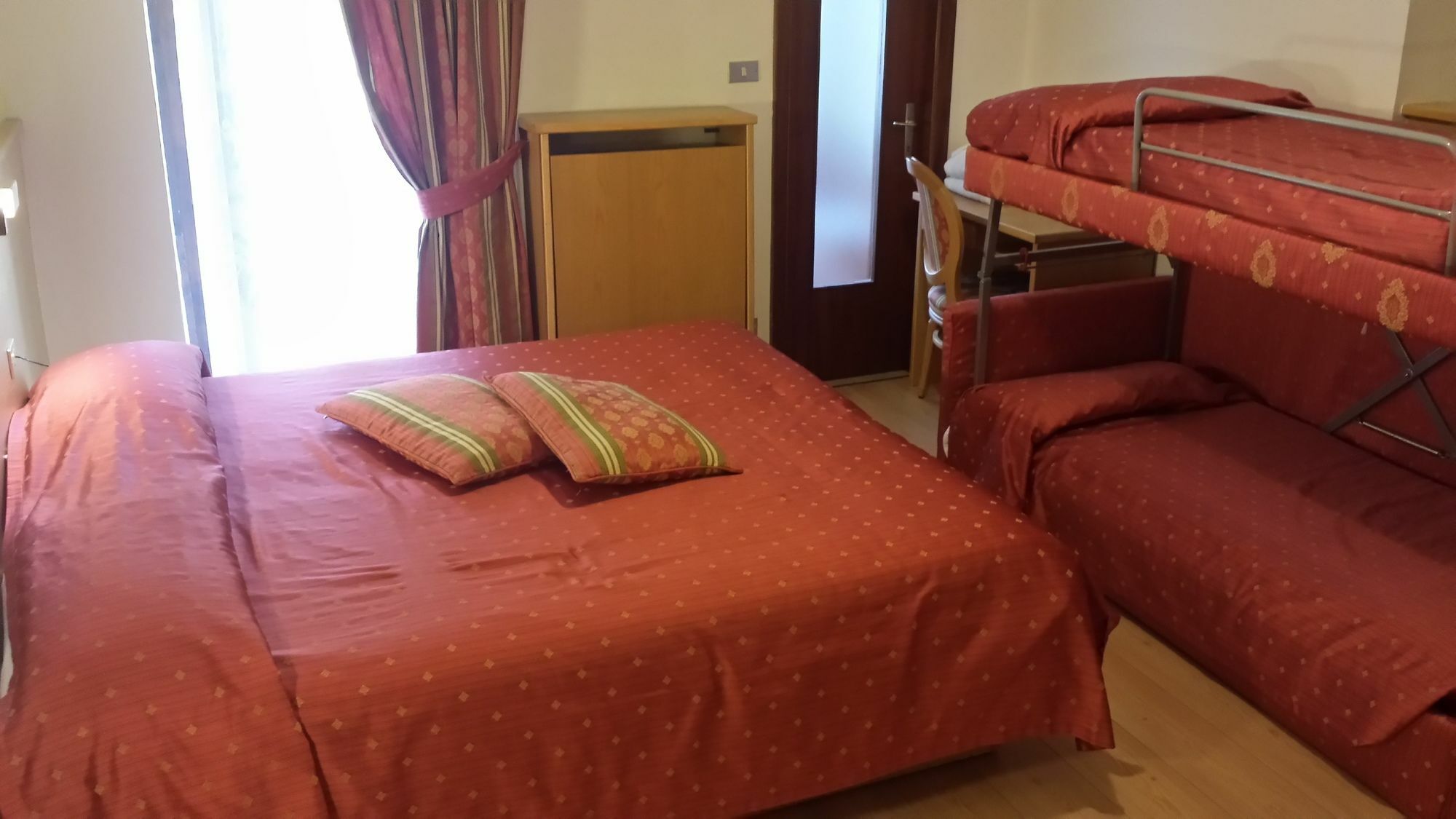 Hotel Corona Pinzolo Εξωτερικό φωτογραφία